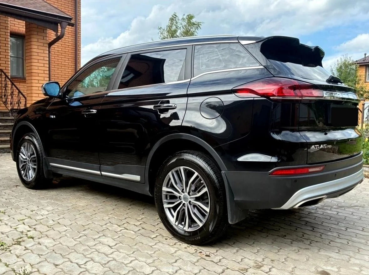 Geely Atlas Pro