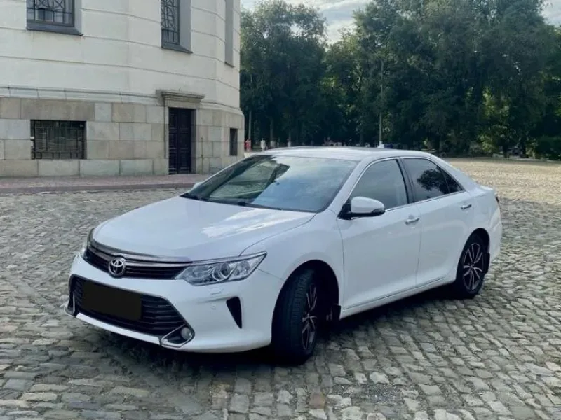 Toyota Camry 2016