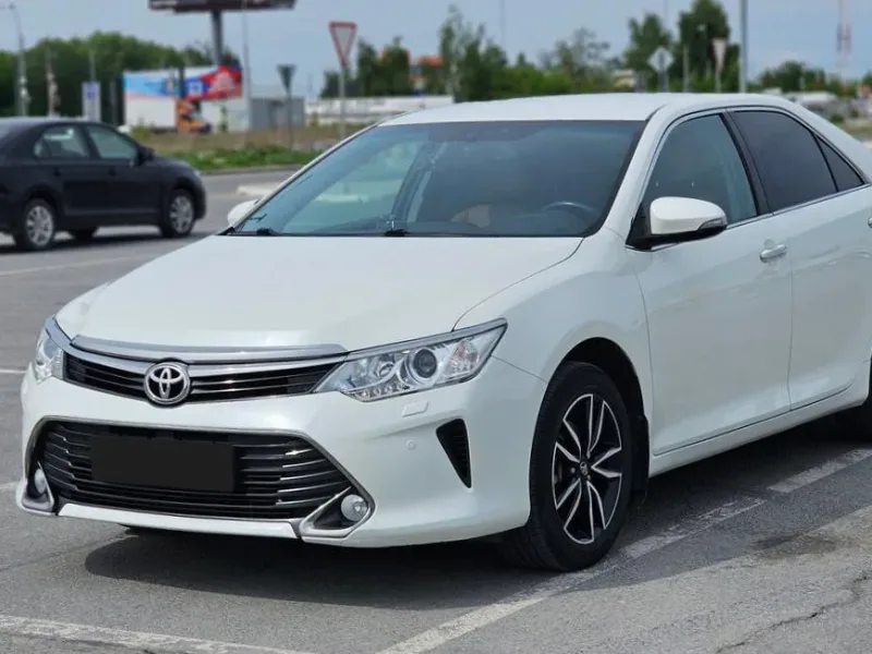 Toyota Camry 2016