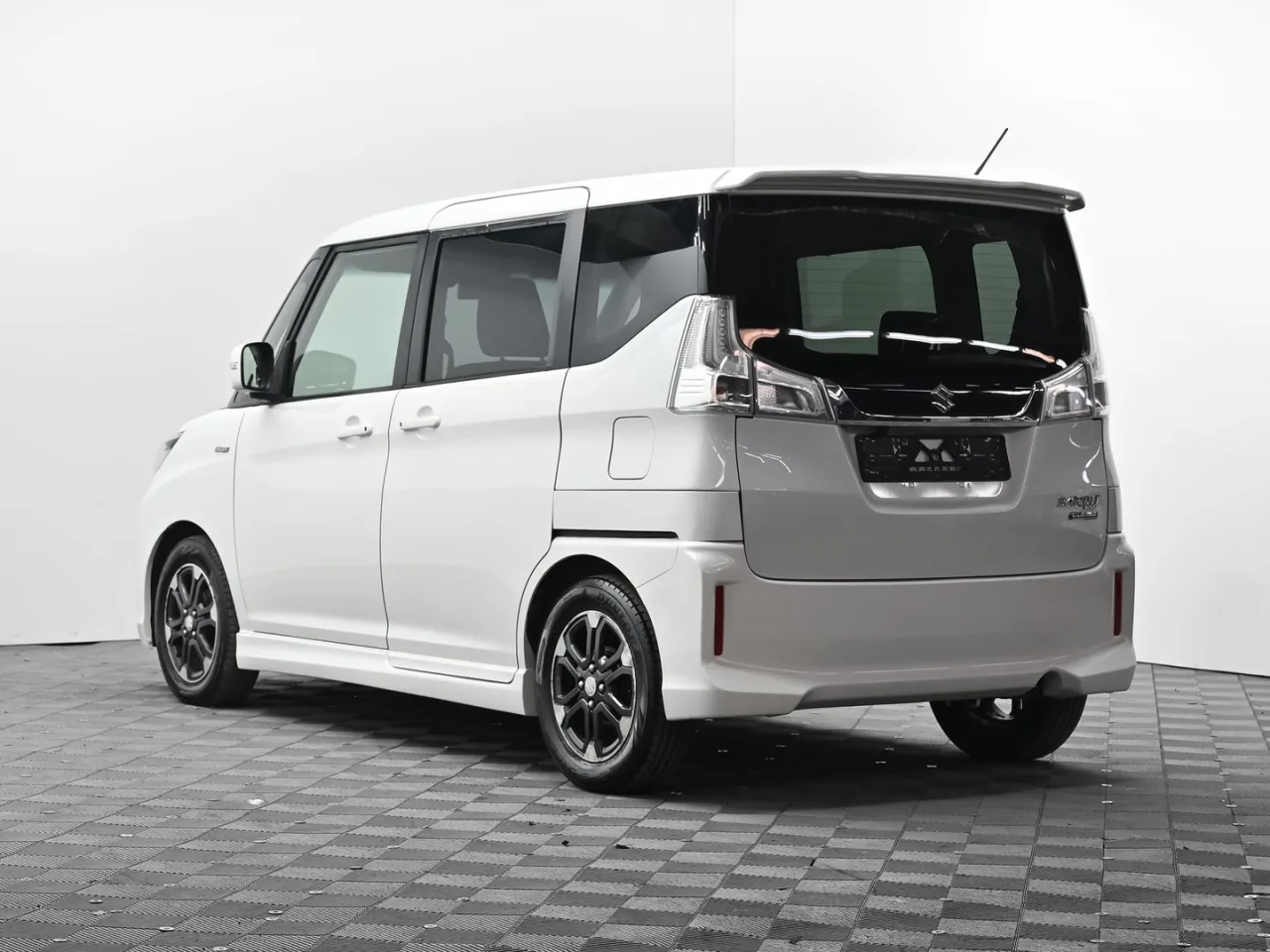 Suzuki Solio