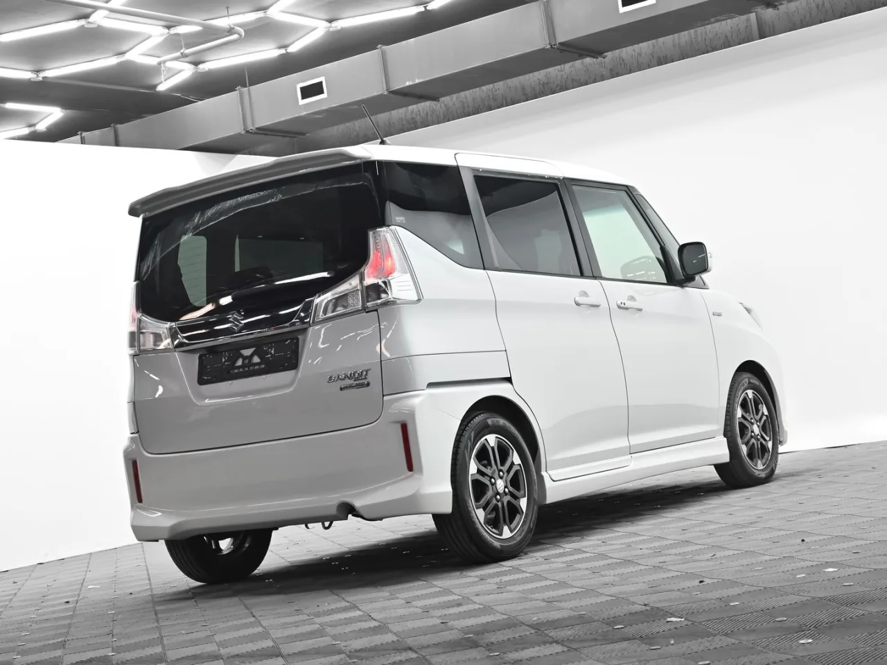 Suzuki Solio