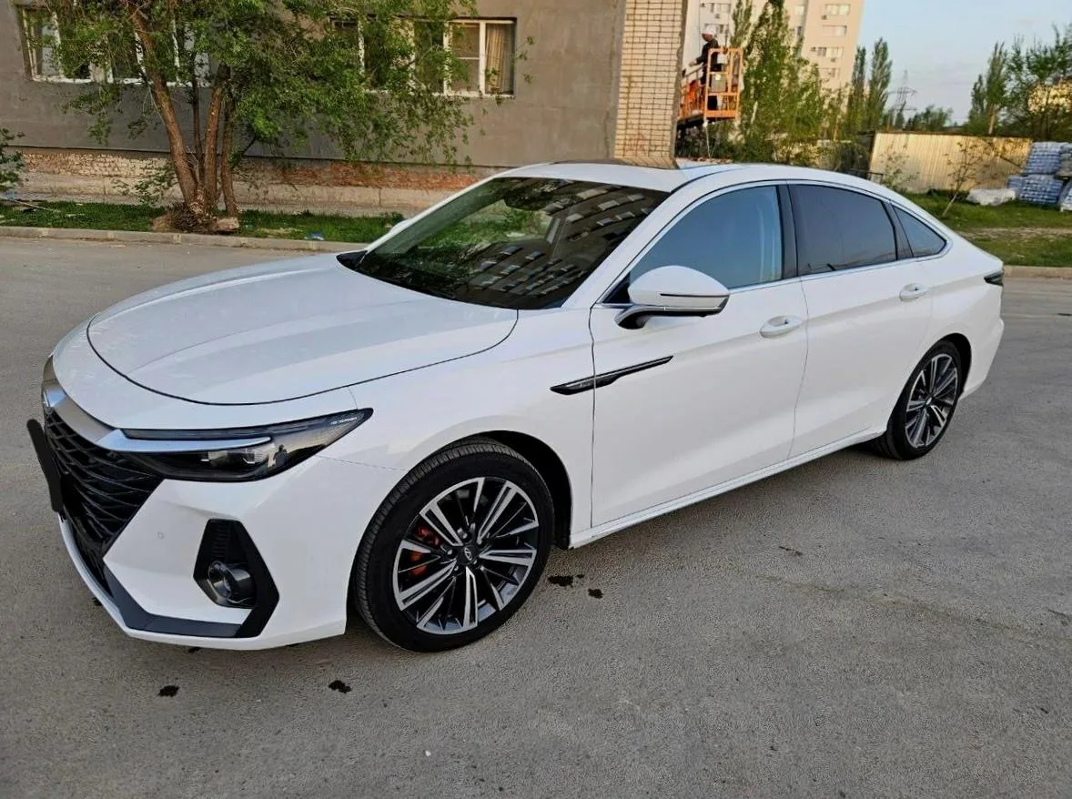 Chery Arrizo 8