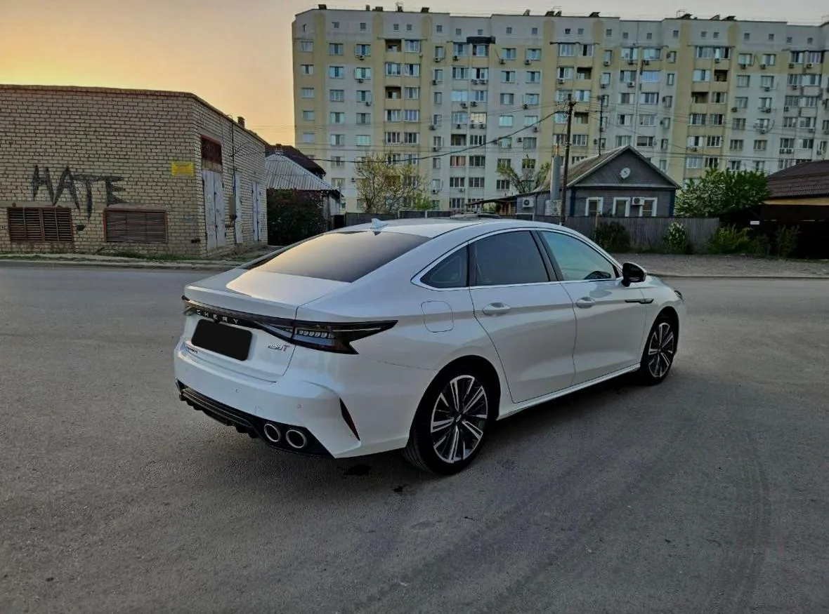 Chery Arrizo 8