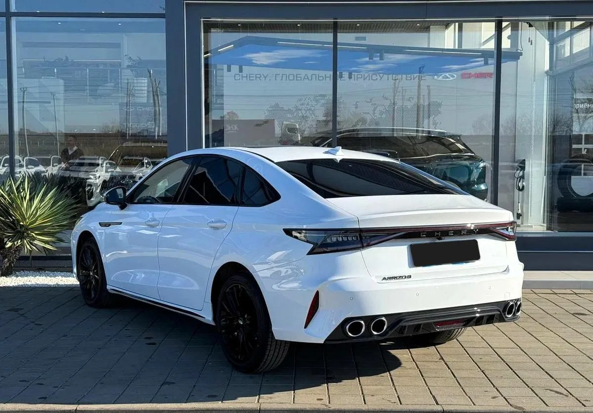 Chery Arrizo 8