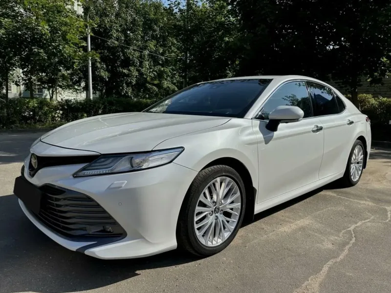 Toyota Camry 2019