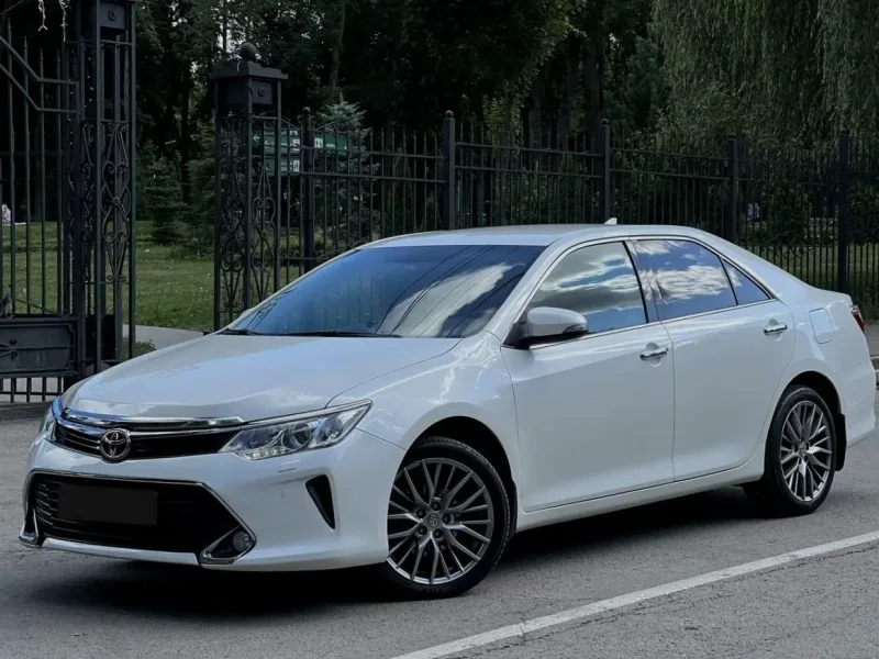 Toyota Camry 2016