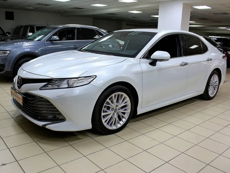 Toyota Camry 2019