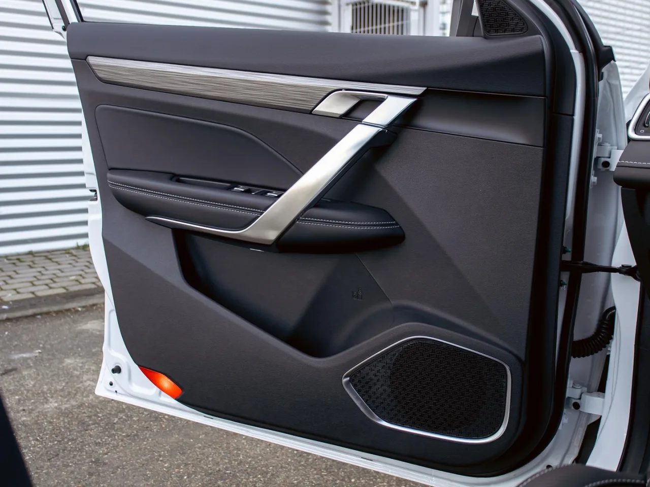 Belgee X70