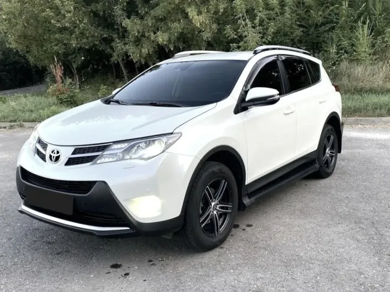 Toyota RAV4 2015