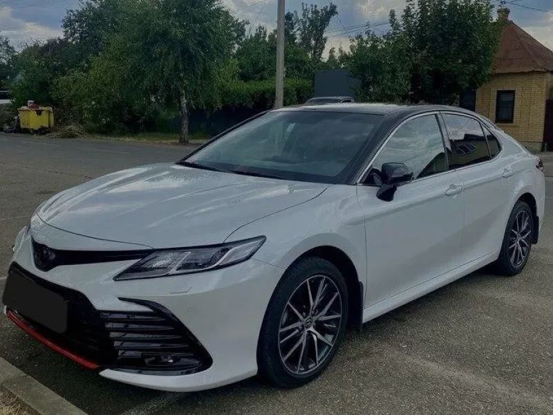 Toyota Camry 2021