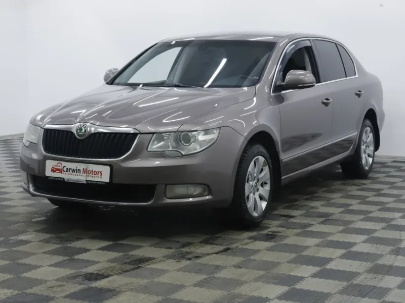 Skoda Superb 2012