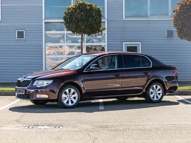 Skoda Superb 2012