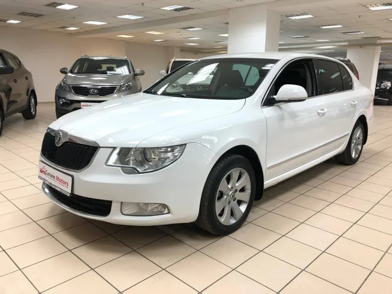 Skoda Superb 2012