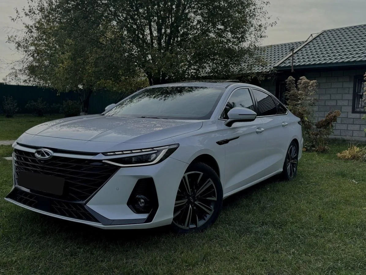 Chery Arrizo 8