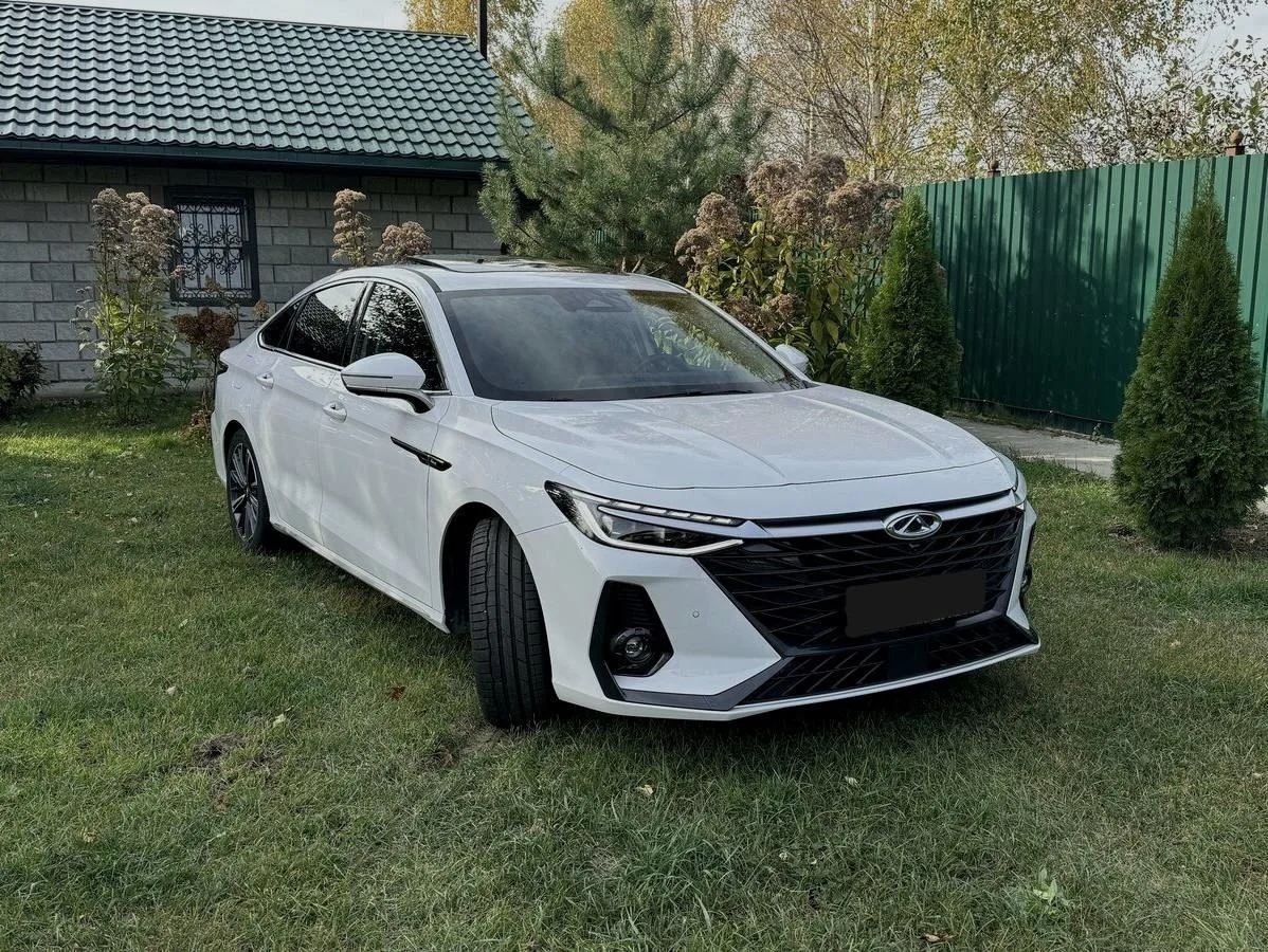 Chery Arrizo 8