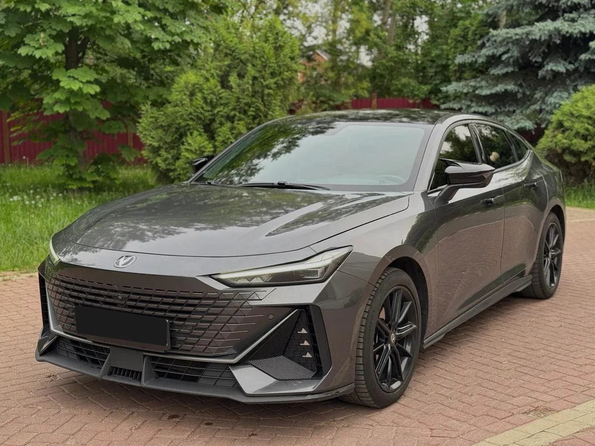 Changan UNI-V