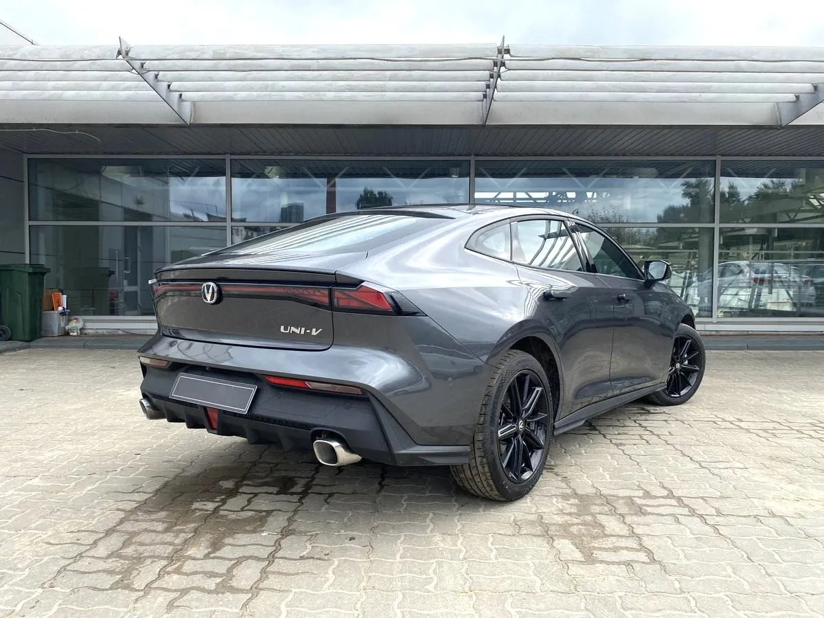 Changan UNI-V