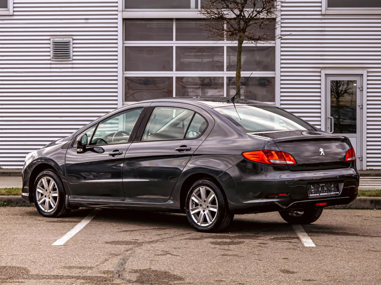 Peugeot 408