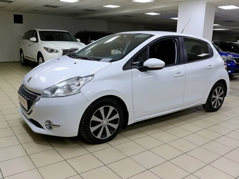 Peugeot 208 2013