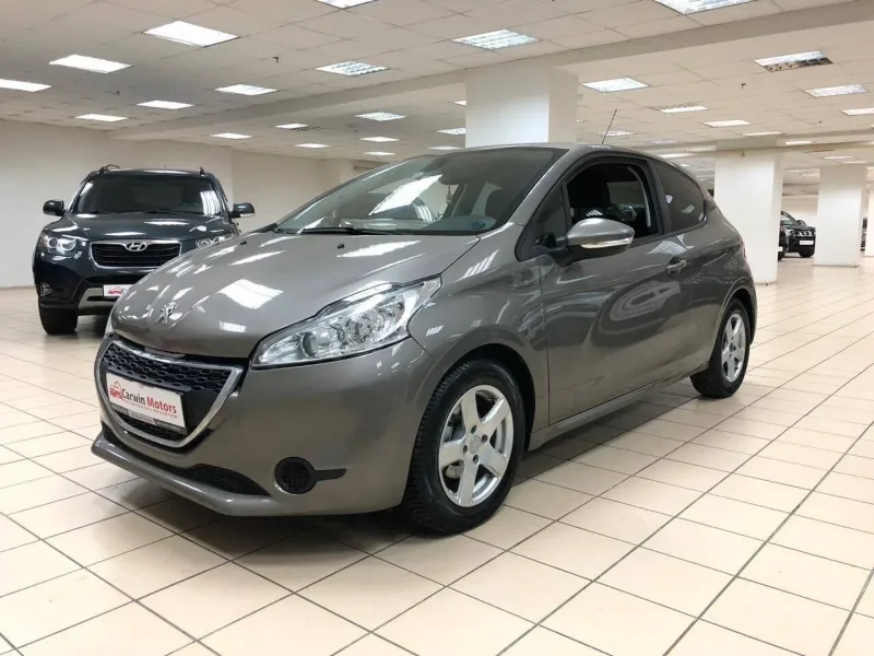 Peugeot 208 2013