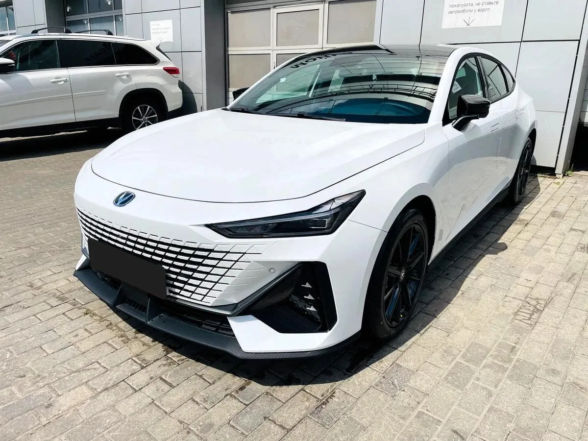 Changan UNI-V