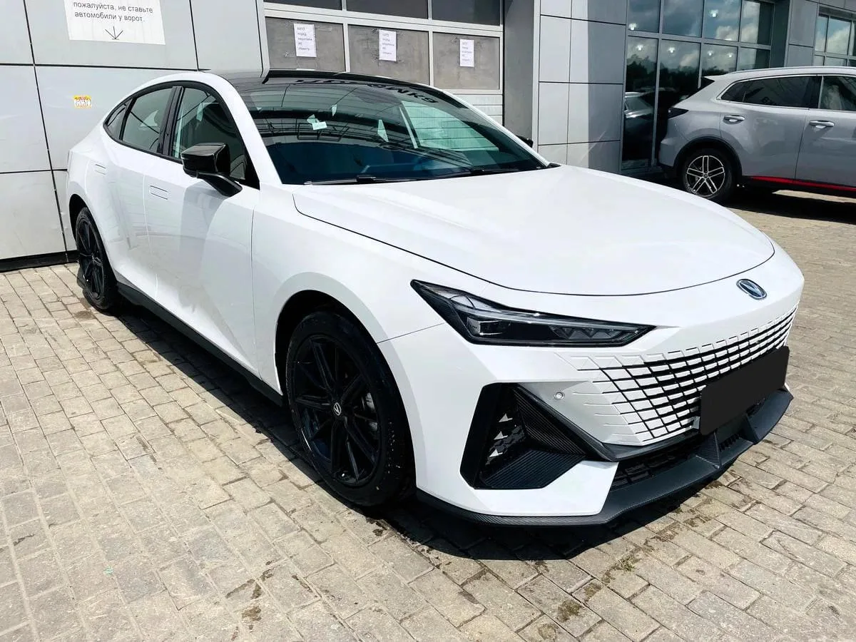 Changan UNI-V