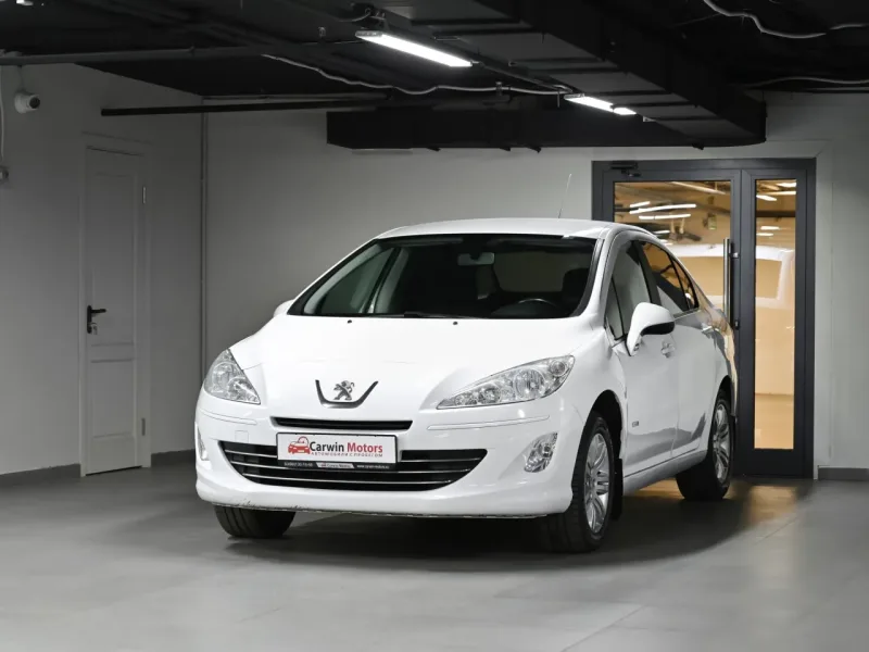 Peugeot 408 2016