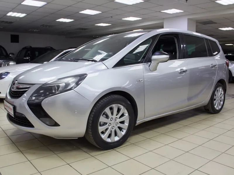 Opel Zafira 2012
