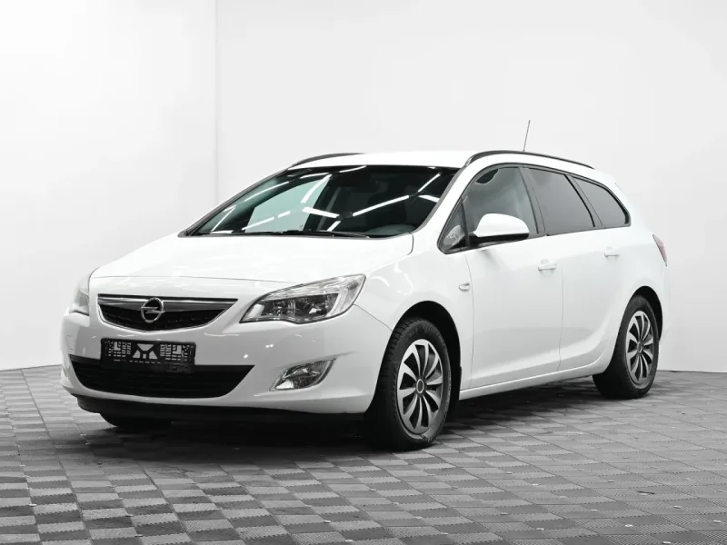 Opel Astra 2012