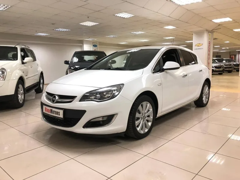 Opel Astra 2013