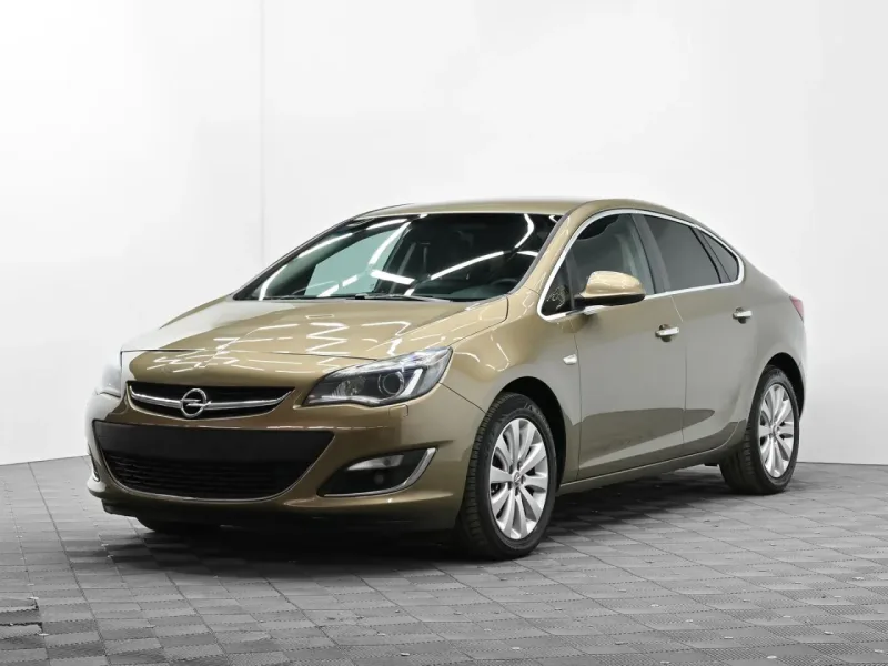 Opel Astra 2013