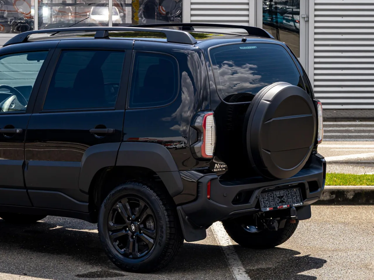 LADA (ВАЗ) Niva Travel