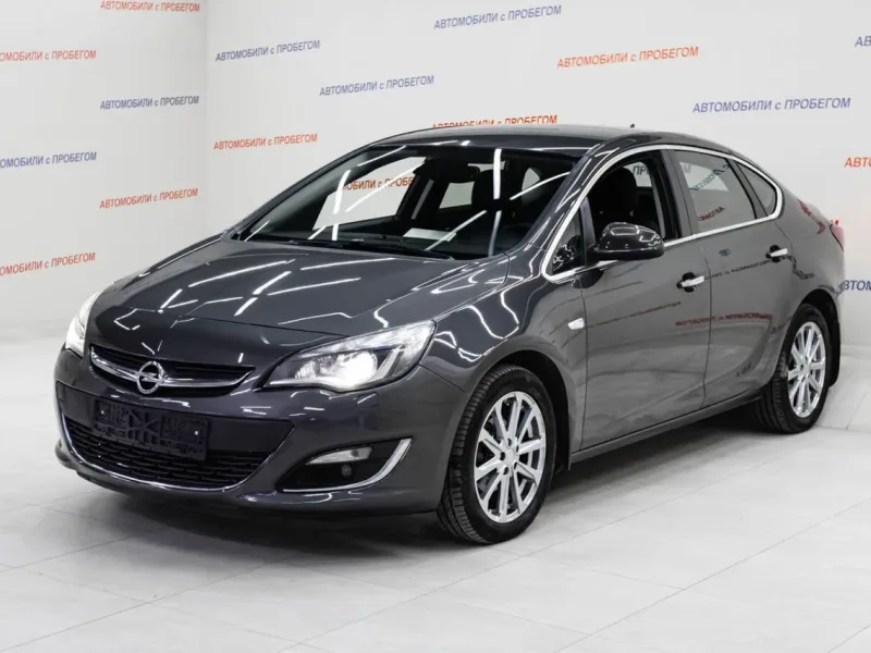Opel Astra 2012