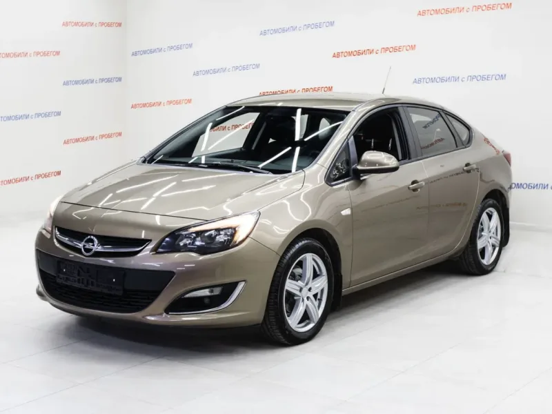 Opel Astra 2012