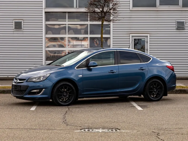 Opel Astra 2014