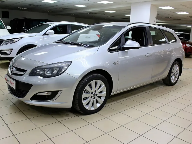 Opel Astra 2013