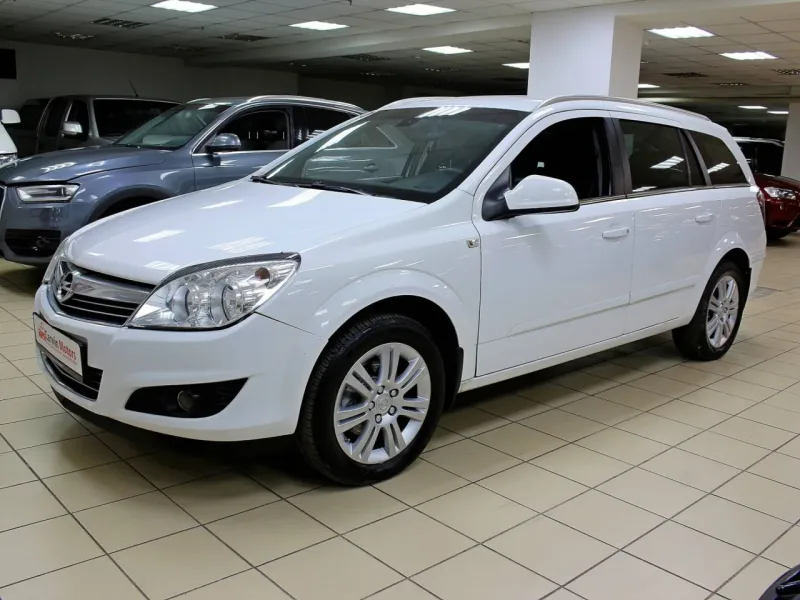 Opel Astra 2012