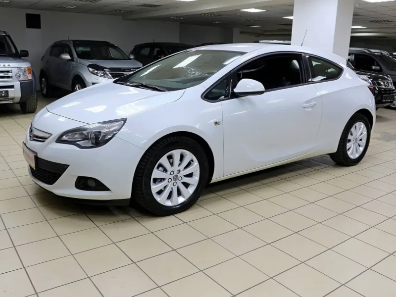 Opel Astra 2012