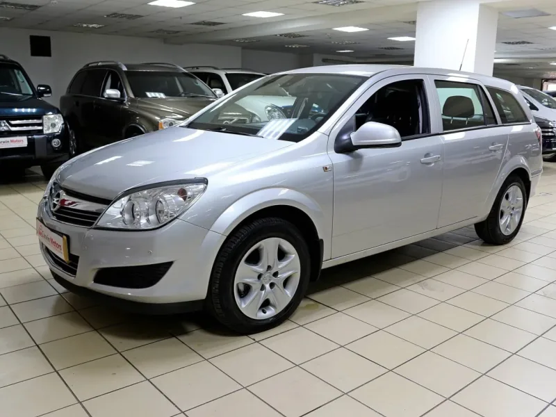 Opel Astra 2012