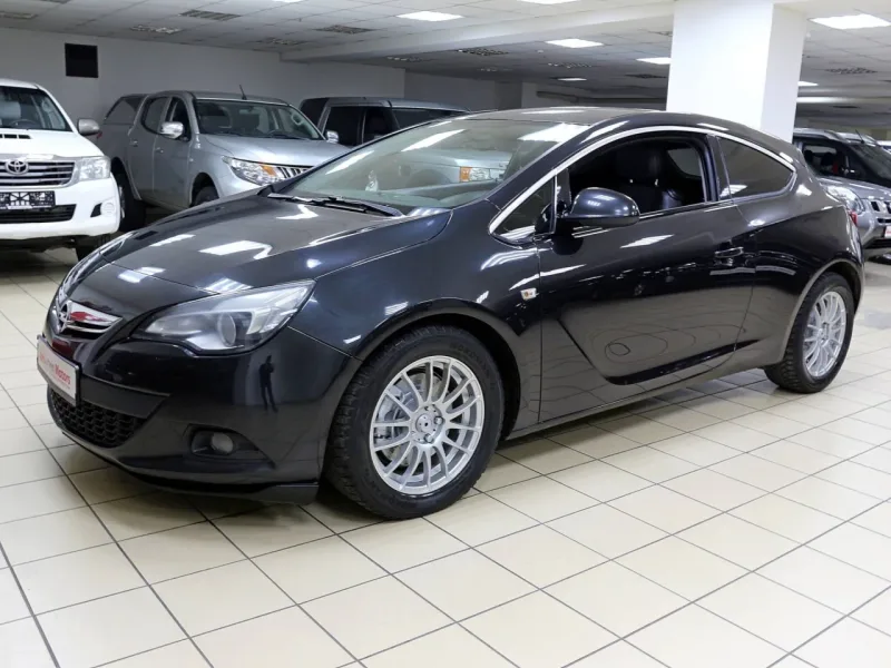 Opel Astra 2012