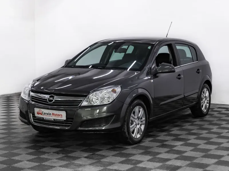 Opel Astra 2012
