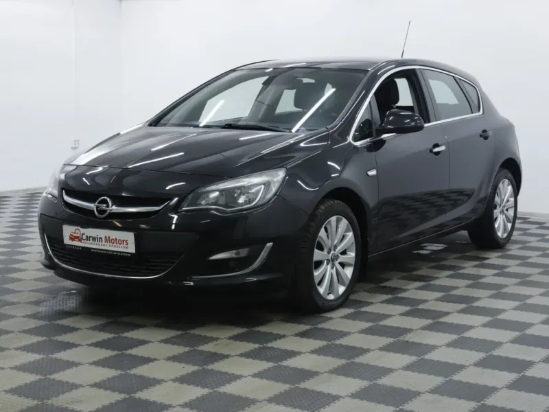 Opel Astra 2012