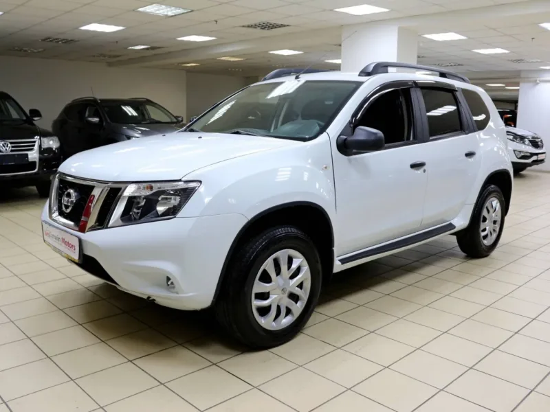 Nissan Terrano 2015