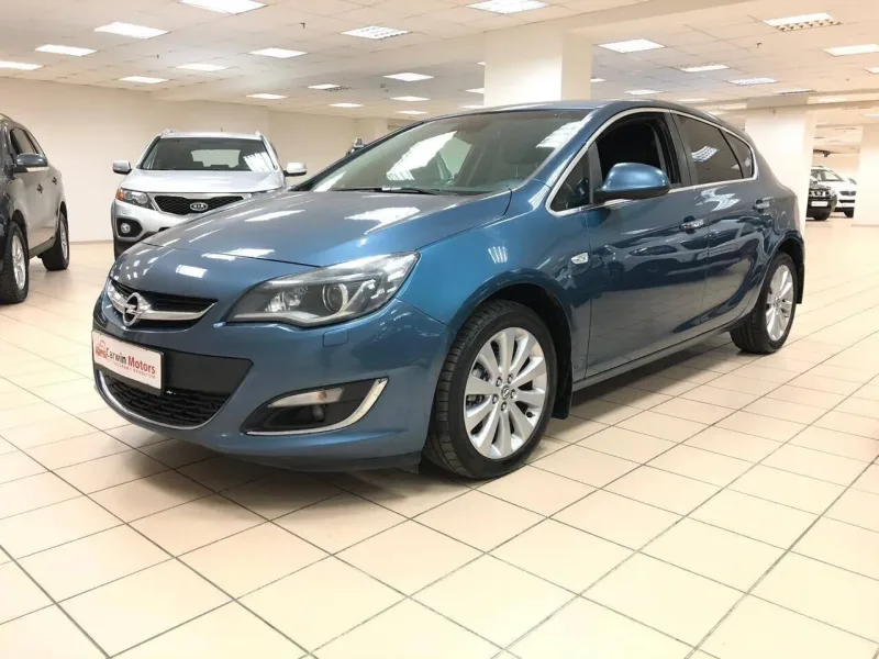 Opel Astra 2013