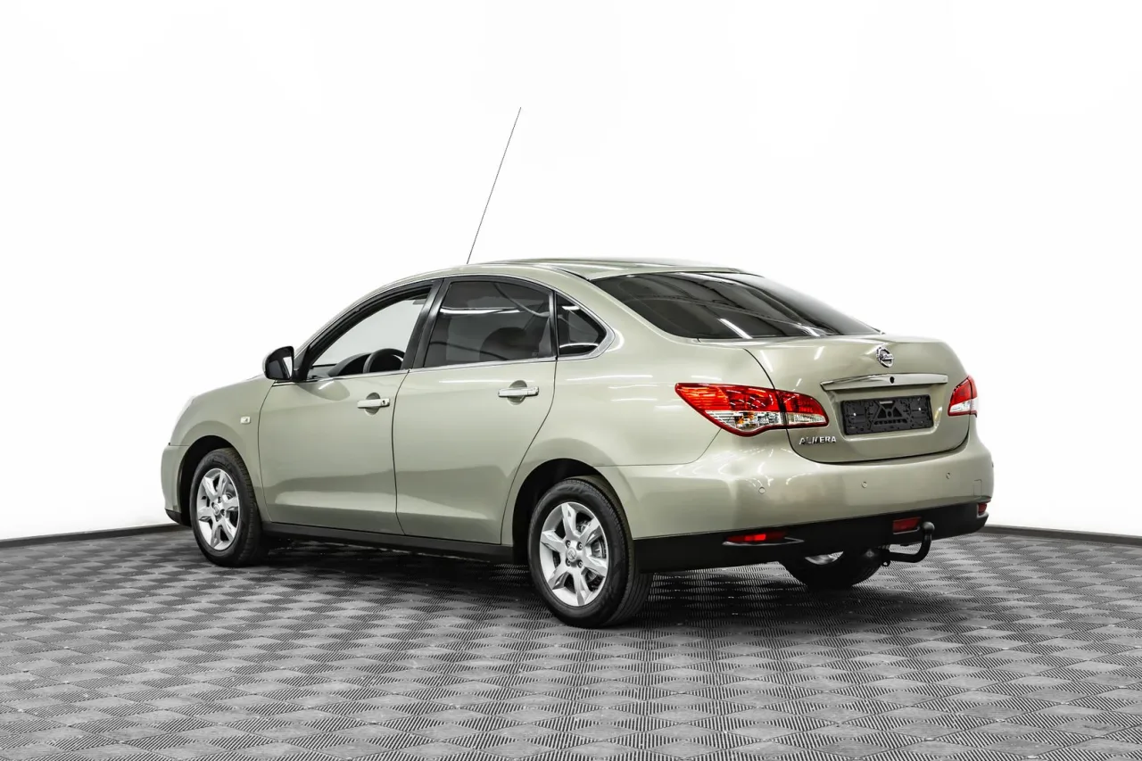 Nissan Almera