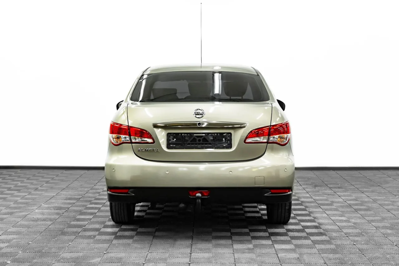Nissan Almera