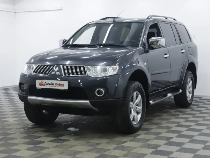 Mitsubishi Pajero Sport 2015