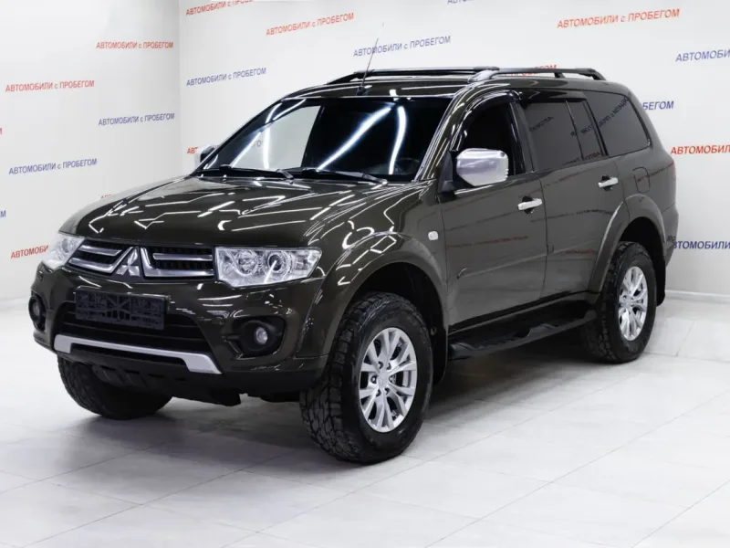 Mitsubishi Pajero Sport 2015