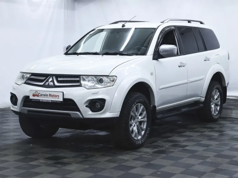 Mitsubishi Pajero Sport 2015
