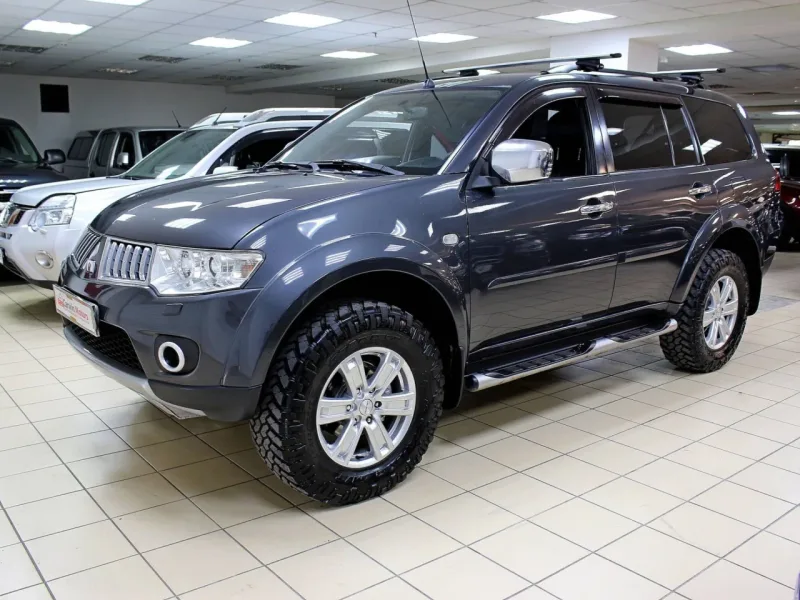 Mitsubishi Pajero Sport 2013